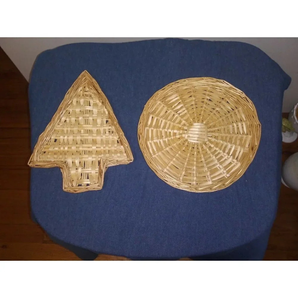 Set of 2 New Wicker Trays/plates Christmas Tree Shaped & Round